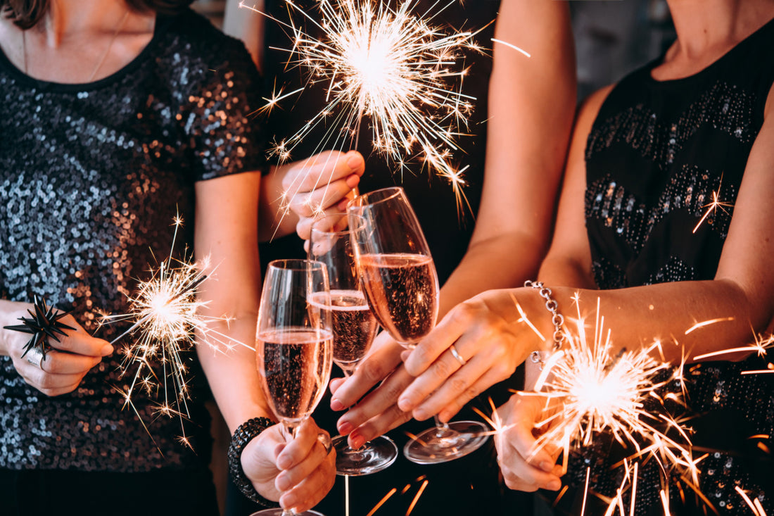 Embrace Winter’s Warmth: A Cozy Guide to Hosting the Perfect Holiday Party