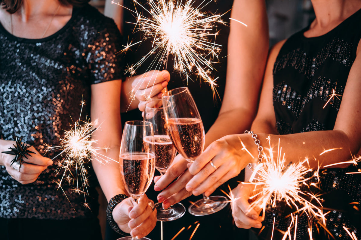 Embrace Winter’s Warmth: A Cozy Guide to Hosting the Perfect Holiday Party
